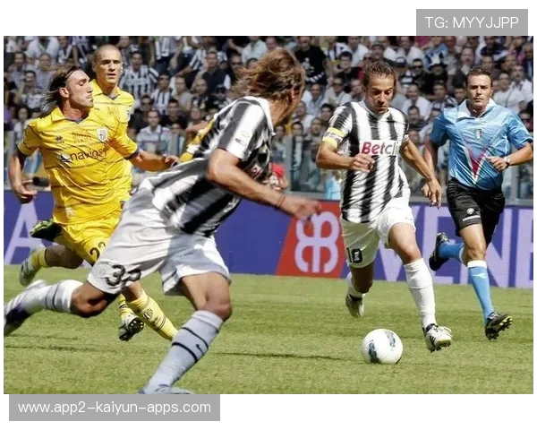 尤文图斯4比1大胜帕尔马，重回前四名序列