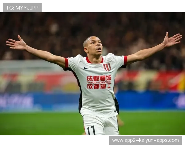 重庆铜梁龙迪马塔传中弧线更刁,后点包抄差点顶进